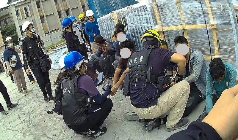 移民署查獲14名失聯移工及逾期停留者台南打黑工