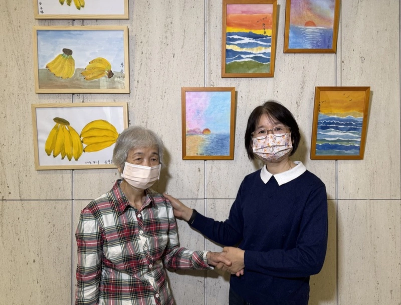 繪畫助失智長者穩定情緒增互動　女兒：找回媽媽