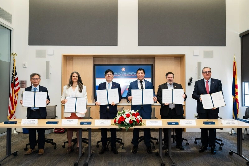 陳其邁前進亞利桑那　簽署產官學人才MOU