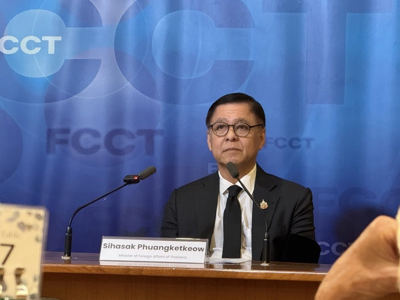 泰國外長希哈薩與國際媒體見面