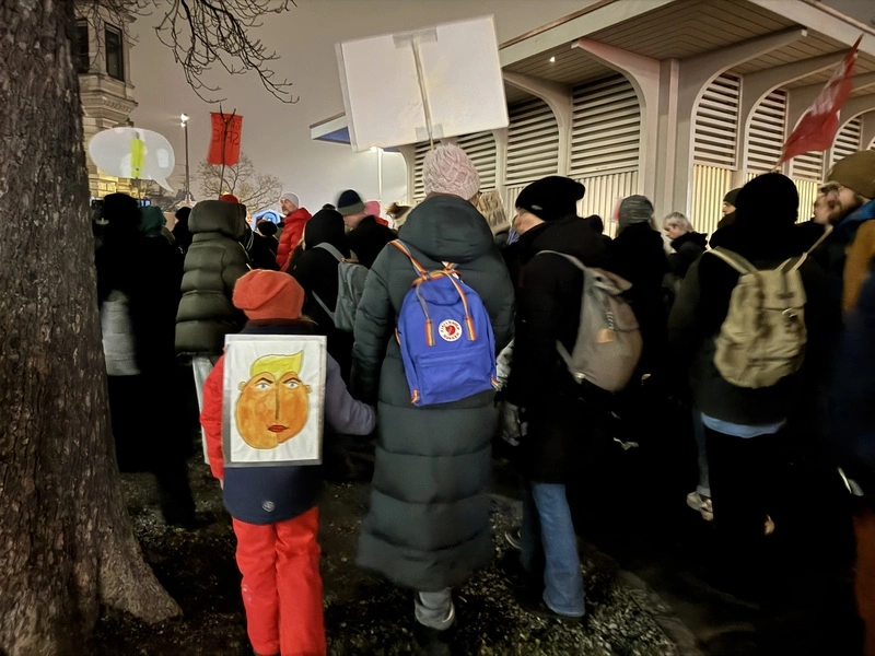 反川普遊行之瑞士民眾涵蓋各年齡層