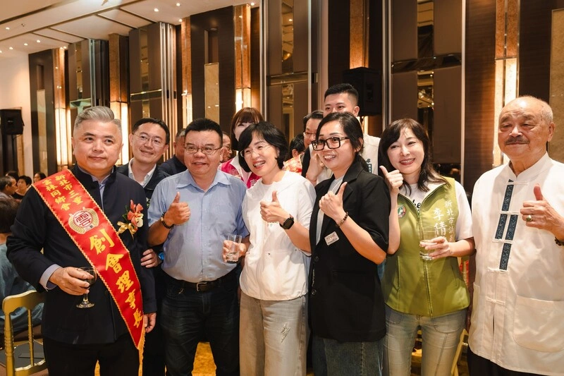 藍綠拚市長勤跑同鄉會 李四川訴求建設蘇巧慧重行銷