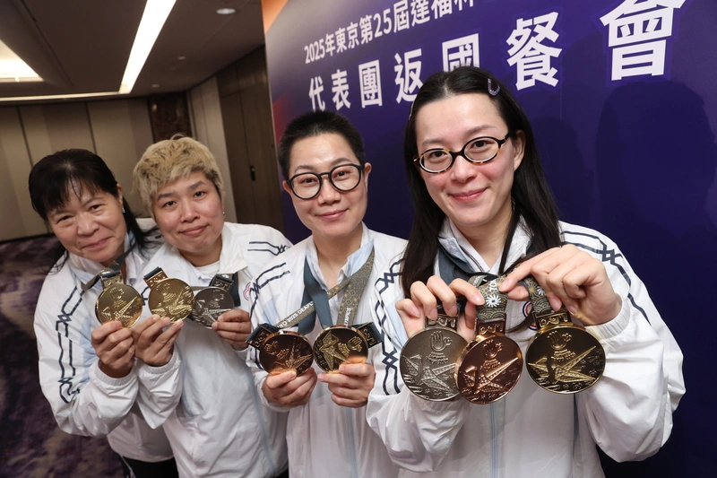 聽障奧運保齡球女團摘金