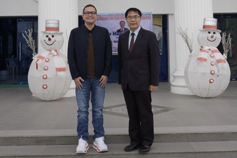 黃偉哲拜會菲律賓阿克蘭省長