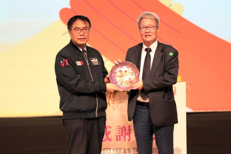 台南丹娜絲風災感恩會　黃偉哲致謝陳金德