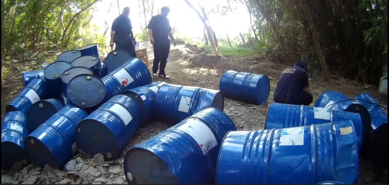 公墓旁遭濫倒易燃廢液　檢警環緊急移置查獲2嫌
