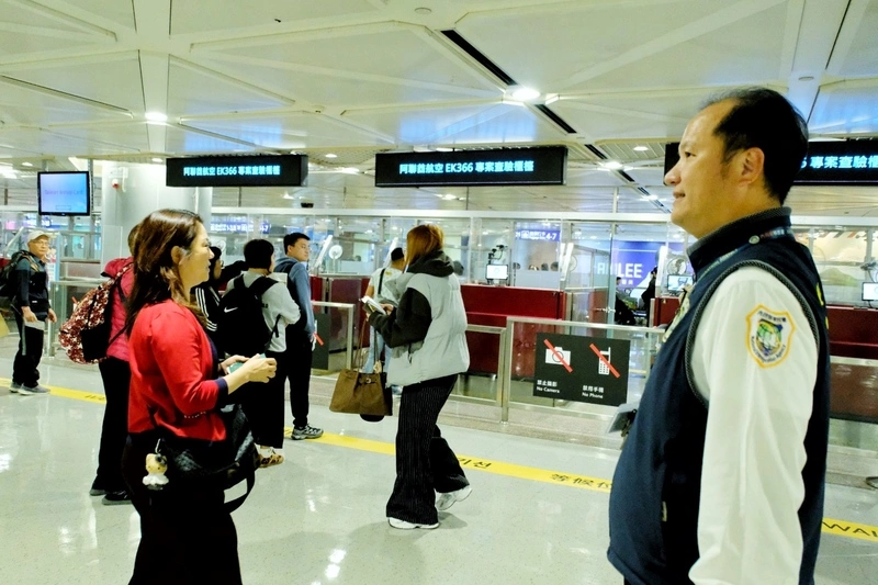 外交部接機杜拜返台客　民眾目睹美駐杜拜領事館遭炸