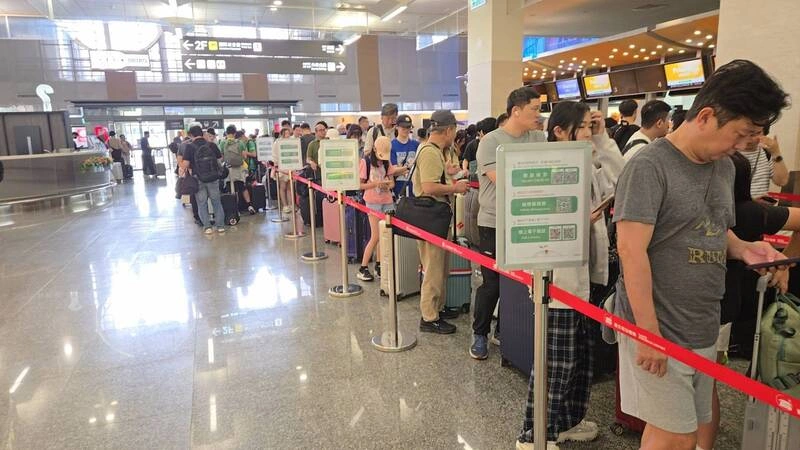 颱風過後疏運旅客　民航局協調加班機或放大機型
