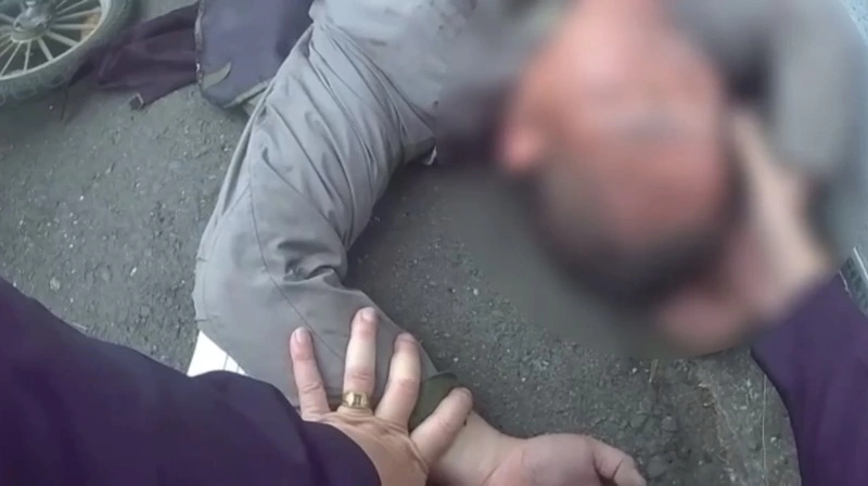 高雄環保隊員涉毆行人　大學生見義勇為壓制獲表揚