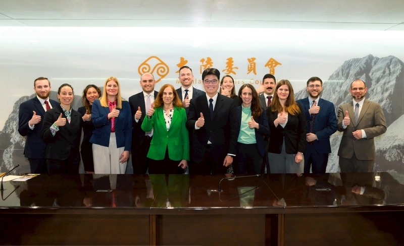 邱垂正接見美歐學者  關注中共政軍情勢