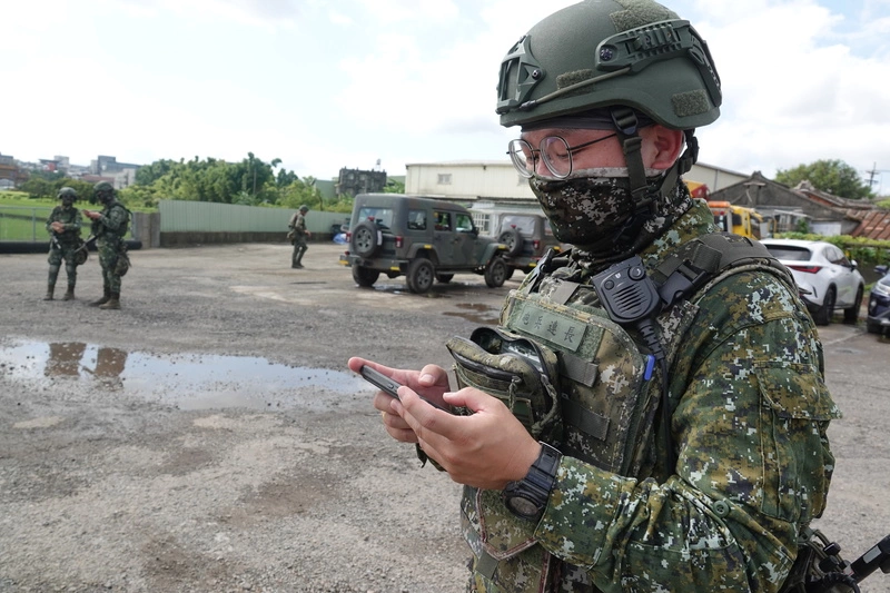 聯合防禦操演　陸軍M110自走砲執行要域火殲