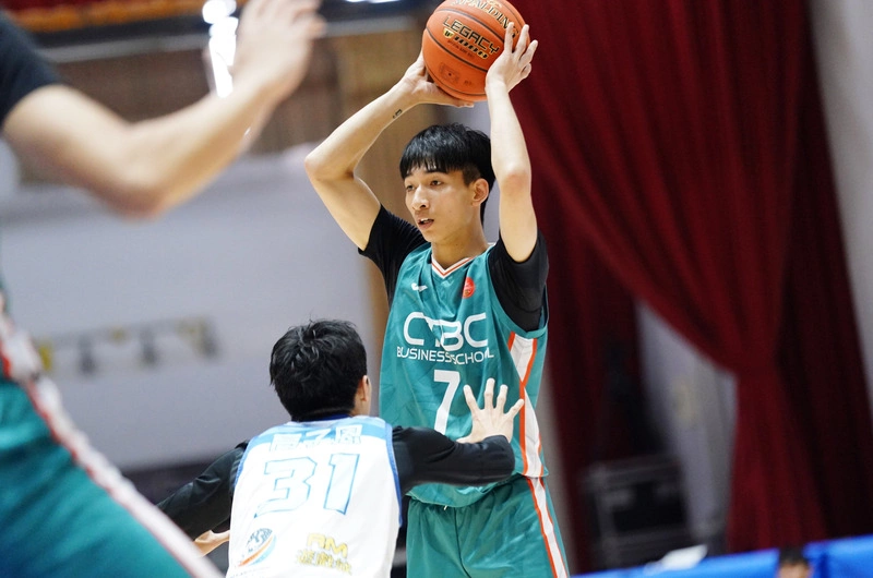 張俊生助中信學院UBA預賽開胡