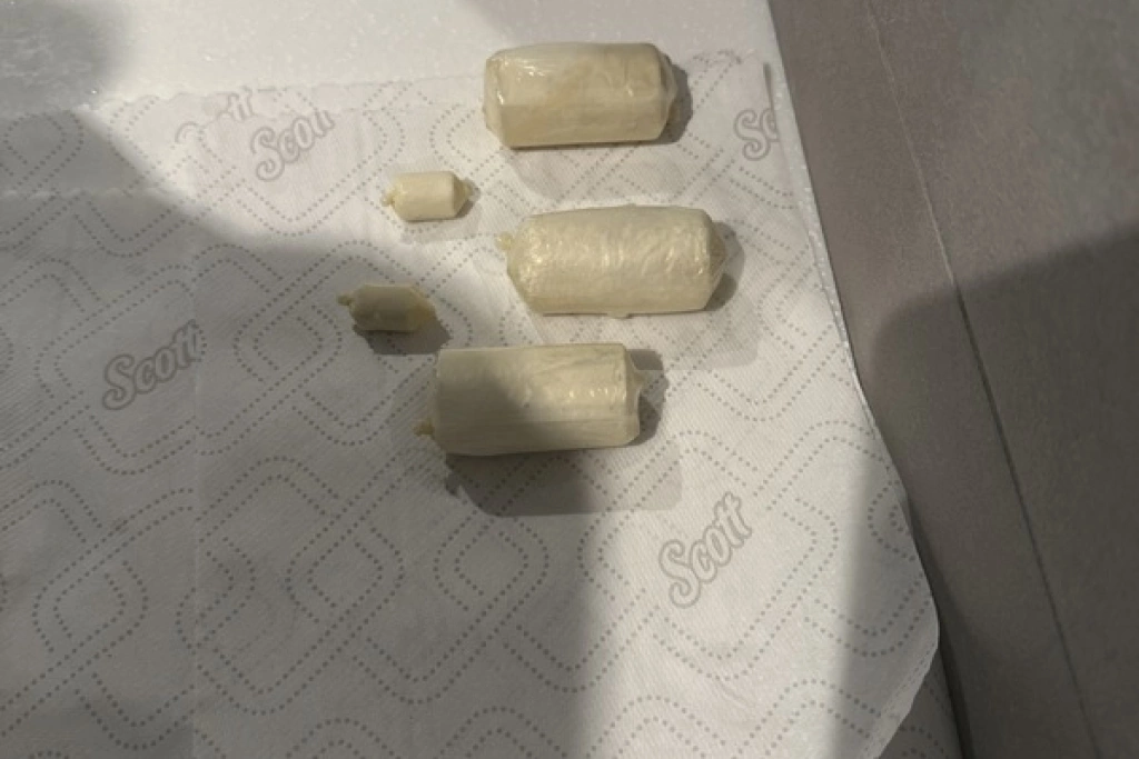 2泰女以人體夾帶毒品走私　後到醫院排出