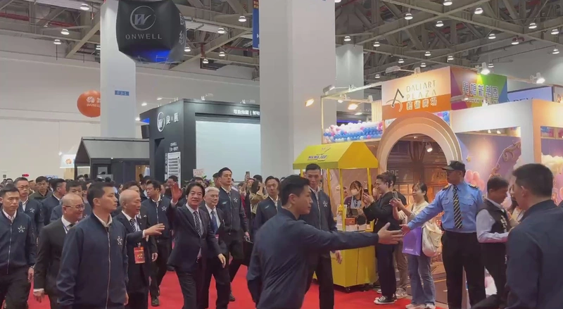 賴總統參觀台中百工百業博覽會