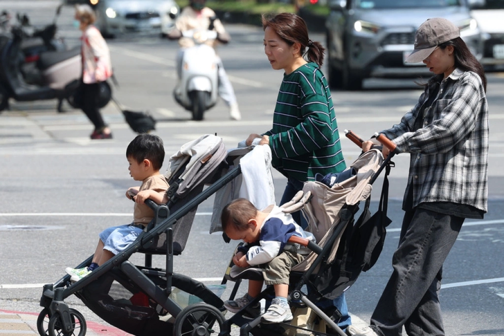 家有未滿12歲童即可申請外籍幫傭　4/13上路