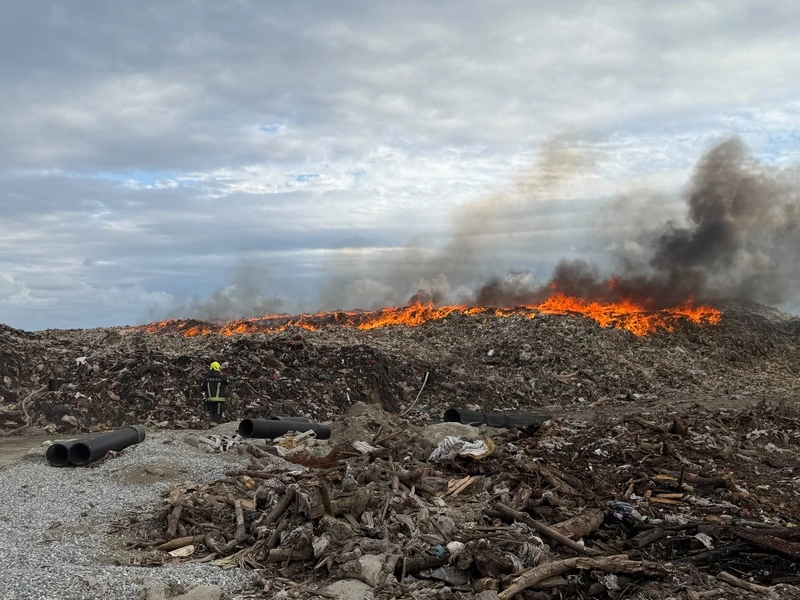 花蓮市垃圾掩埋場又傳火災　警消控制火勢