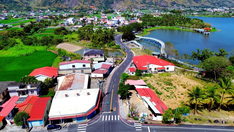 改善美濃湖周邊道路 採低碳再生瀝青混凝土翻新