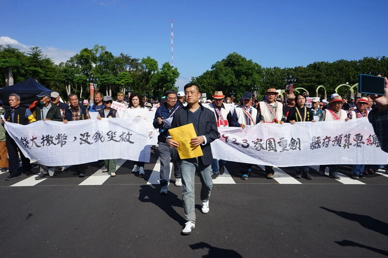 花蓮光復鄉逾500名災民赴縣府跟議會陳情