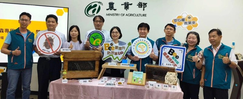 蜂箱小甲蟲致蜜蜂滅群　苗改場誘殺盒防治率飆3倍