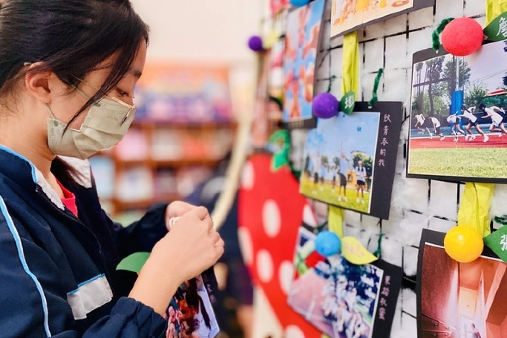 高雄阿蓮國中畢業攝影展