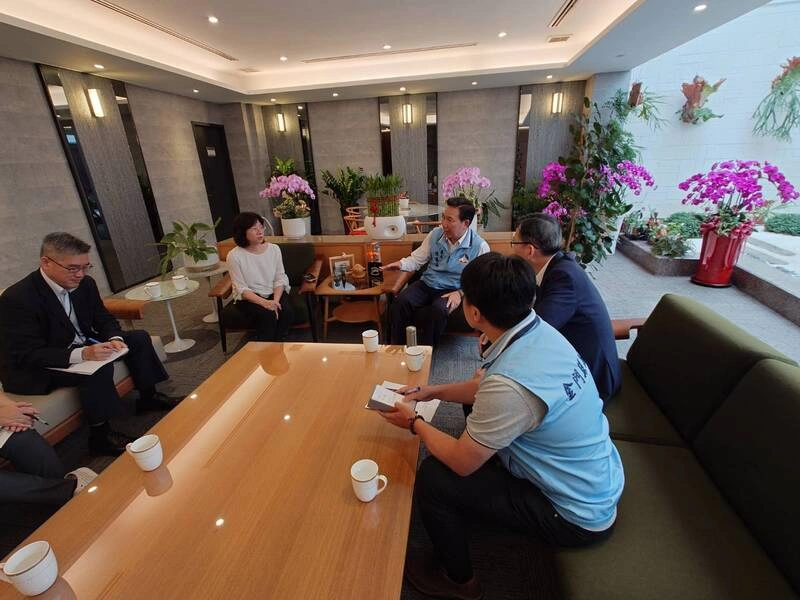 陳福海拜會交通部  爭取鄉親台金航線優先候補