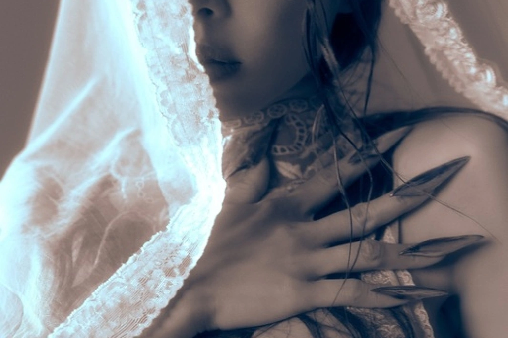 蔡依林披蕾絲紗袍推實體專輯　預告抒情EP籌備中