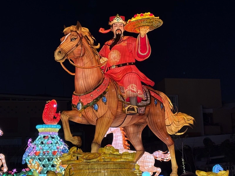 鄭麗文先嗇宮點燈　談新北市長提名「眾望所歸」