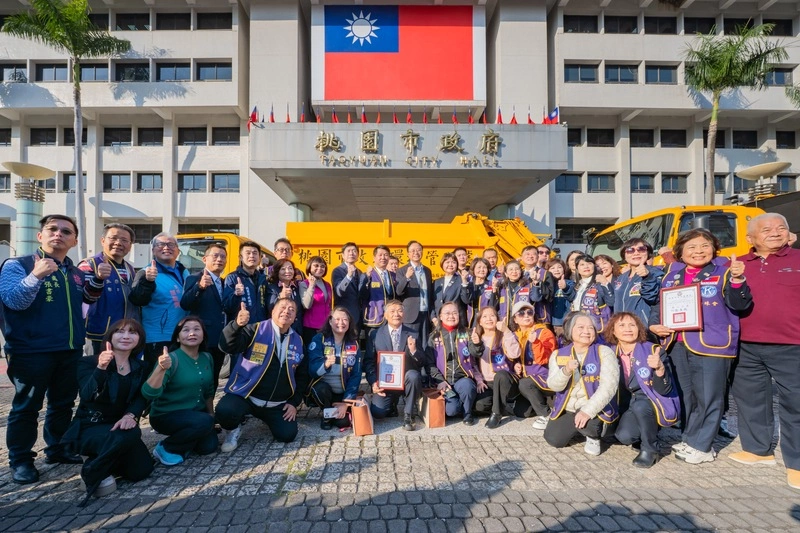 桃園民間捐贈市府垃圾車（2）