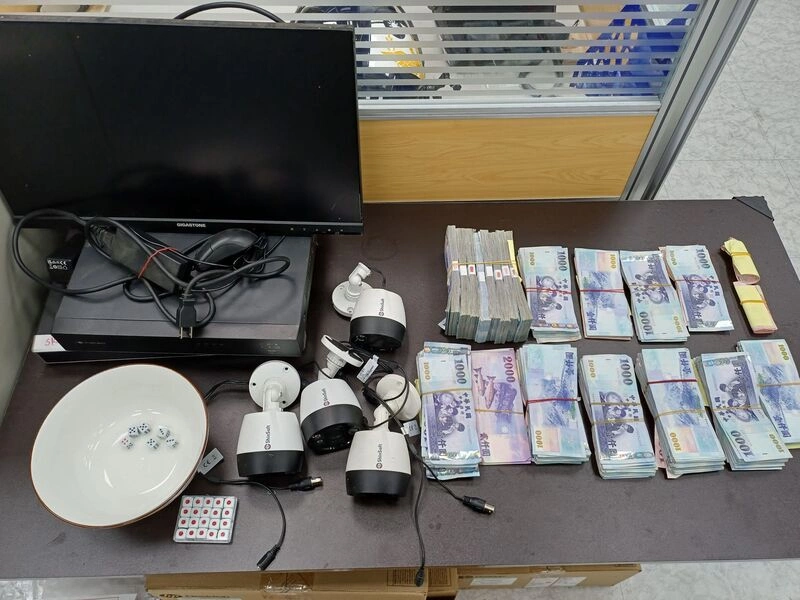 淡水警破獲賭場  查扣賭具及賭資