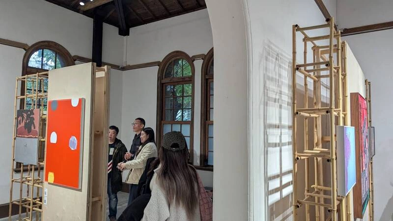 首屆「藝軒」展會台北登場　竹結構點綴展牆