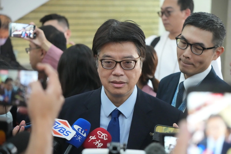 中懲戒沈伯洋父親另家公司　邱垂正：全力維護選舉環境