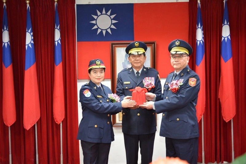 高雄港務警察總隊舉行交接　廖國政接任總隊長