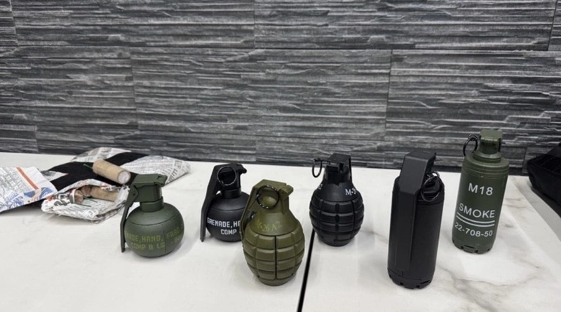 高雄男網路嗆聲吃子彈 警蒐證起出大量彈藥刀械毒品