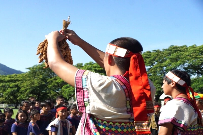 巴楠花國中小走讀部落踏查　扎根原民文化