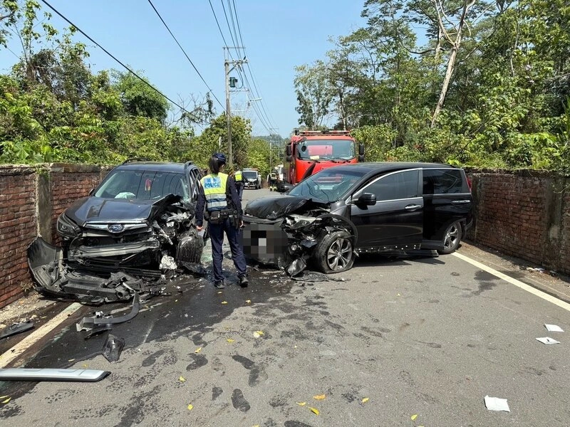 嘉義番路鄉2車對撞1死8傷　1駕駛涉酒駕致死